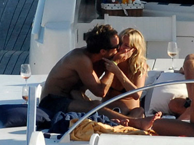 Law-Miller: Ευτυχισμένοι μαζί