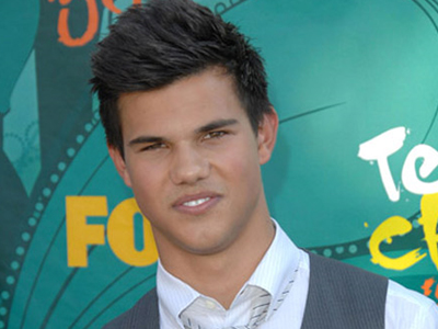 Taylor Lautner: Μου αρέσει να κάνω δουλειές στο σπίτι