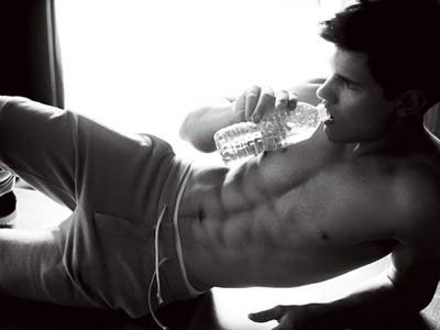 O «καυτός» Taylor Lautner