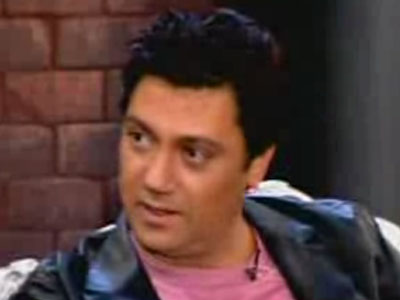 Τα «πυρά» του Γιώργου Θεοφάνους