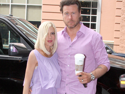 Παθολογικά ζηλιάρα η Tori Spelling