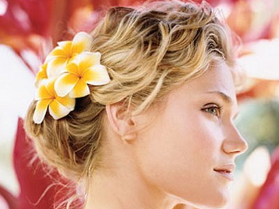 Βάλτε λουλούδια στα μαλλιά σας!