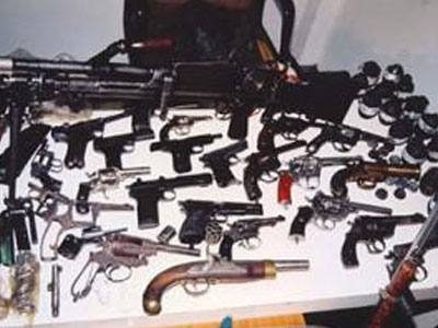 Έκρυβε οπλοστάσιο στην οικία του