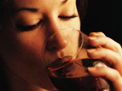 To αλκοόλ «φάρμακο» για τα οστά