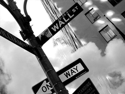 Οριακή άνοδος στη Wall Street