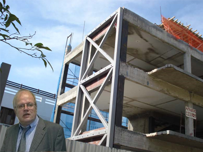 Ο Ά. Τσελέντης κρούει τον κώδωνα του κινδύνου