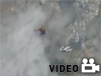 H Lora πάει για sky diving!