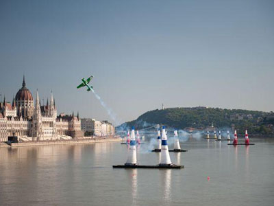 Βουδαπέστη: Πρώτη νίκη για τον Goulian στο Red Bull Air Race!