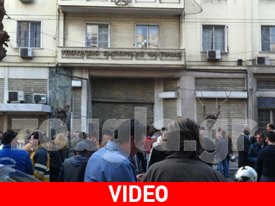 Επεισόδια με τραυματίες έξω από το κτίριο του ΟΛΠ