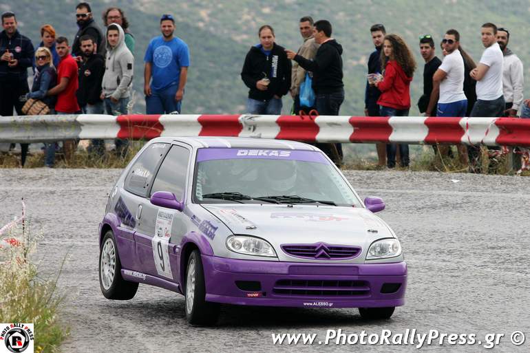 Ο Κώστας Ντέκας