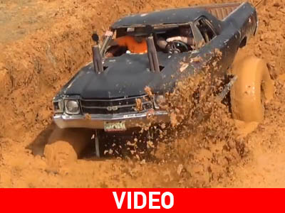 Όταν και τα 4×4 κολλάνε στη λάσπη..