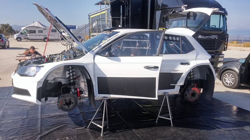 Το Fabia R5 από το πλάι.