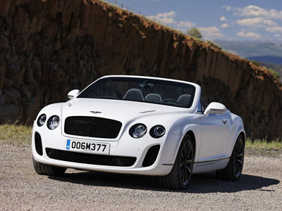 Αδυναμία στα… super cars έδειξαν οι Βρετανοί τον Σεπτέμβριο