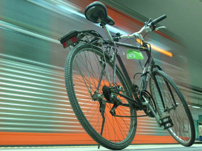 Τα ποδήλατα θα μπαίνουν και στο… τραμ