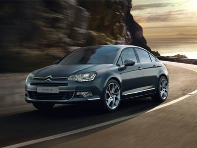 Η Citroen κάνει απόσυρση και… χαρίζει το C5 των 155 ίππων