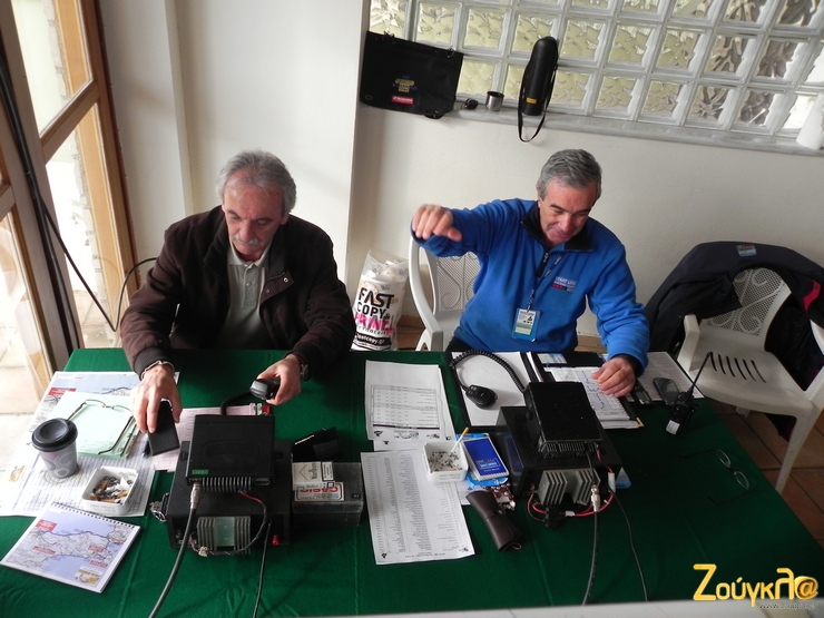 Στο αρχηγείο του αγώνα...