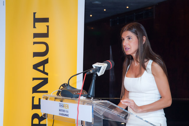 Η Ντένι Θεοχαράκη