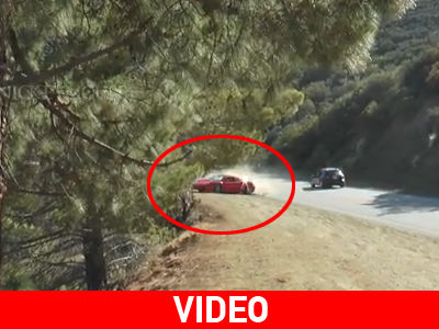 Έπεσε στο γκρεμό με Ferrari…