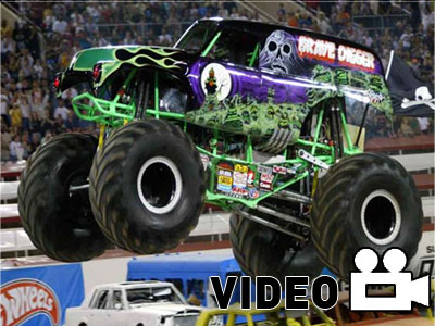 Ο… νεκροθάφτης τους παίρνει σβάρνα