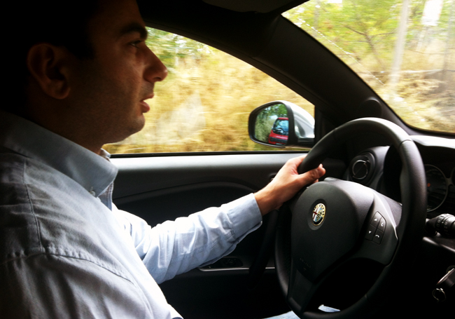 Πίσω από το τιμόνι μίας Alfa...