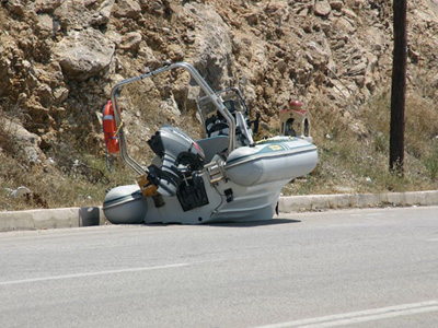 Έφυγε η βάρκα από το τρέιλερ!