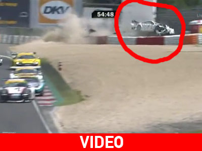 Σοκαριστικό ατύχημα σε αγώνα αυτοκινήτων Σοκαριστικό ατύχημα σε αγώνα αυτοκινήτων