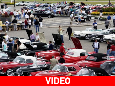 Γιόρτασαν τα 55 χρόνια του Ford Thunderbird Γιόρτασαν τα 55 χρόνια του Ford Thunderbird