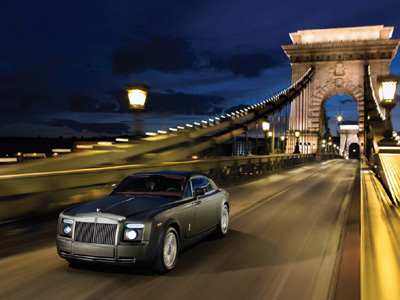 Υβριδική Rolls Royce με 563 ίππους!