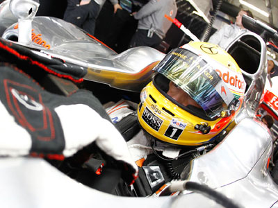 Hamilton. Εγκατέλειψε από σπασμένη ζάντα