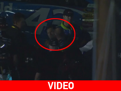 Έπεσε… ξύλο σε αγώνα Νascar