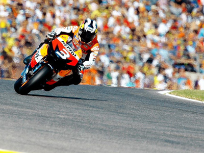 MotoGP: Νίκησε ο Pedrosa, έπεσε εντυπωσιακά ο Stoner!