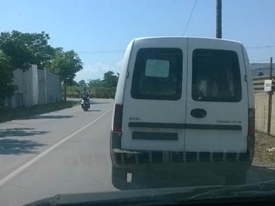 Οι έξυπνοι και τα κορόιδα…