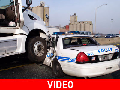 Απίστευτο ατύχημα με περιπολικό