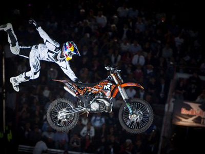 Γίνει και εσύ ένας Red Bull X-Fighter!