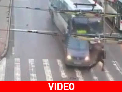 Από θαύμα δεν τον… πάτησε λεωφορείο