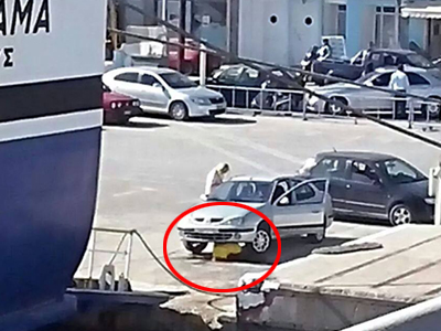 Πήγε να μπει στο πλοίο και σκαρφάλωσε στον… κάβο