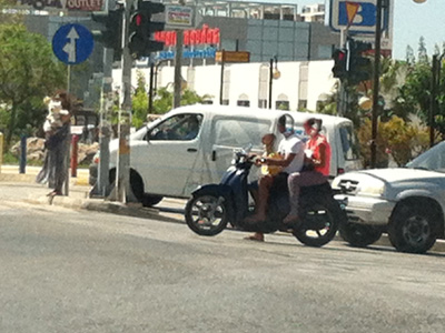 Το τρικάβαλο πάει.. σύννεφο στους δρόμους