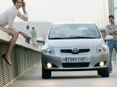 Έπεσαν και άλλο οι πωλήσεις των αυτοκινήτων