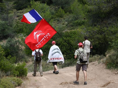 Καθυστερεί για 15 λεπτά η 4η ειδική