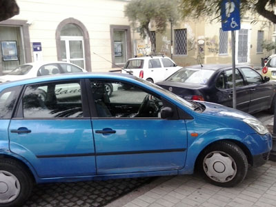 Tο παρκάρισμα του… γαιδάρου!!!