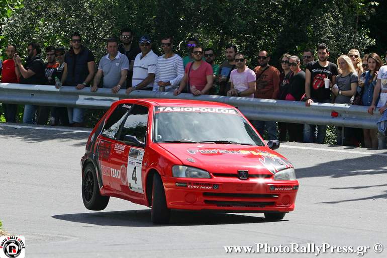 O Πάρις Τασιόπουλος με Peugeot 106