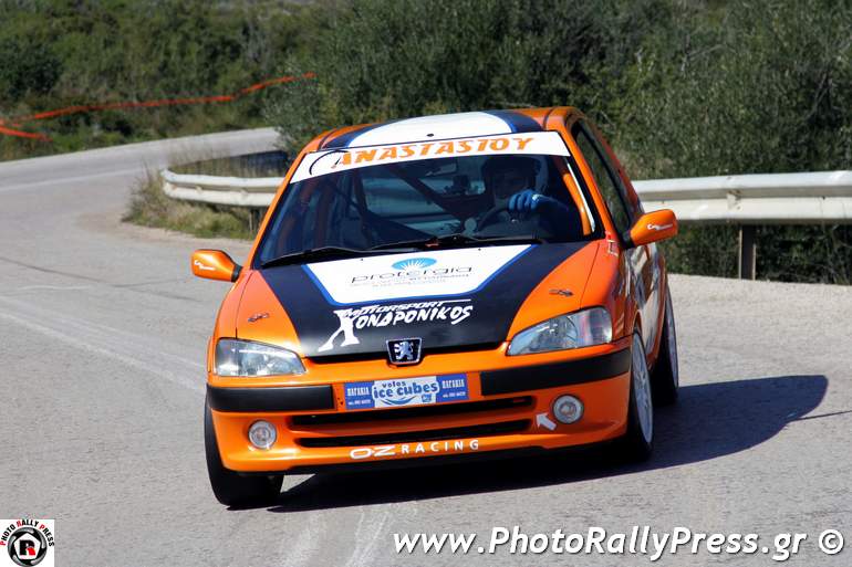 Ο Παναγιώτης Αναστασίου με Peugeot 106