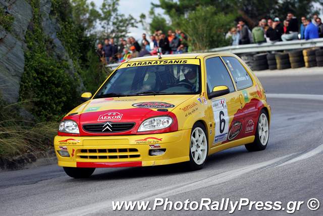 Ο Κώστας Καρακατσάνης