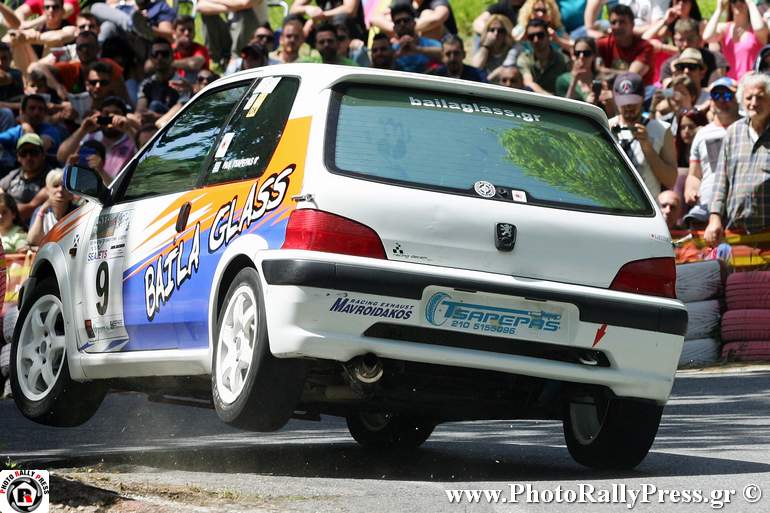 O Παναγιώτης Τσαπέπας με Peugeot 106