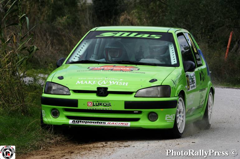 Γιώργος Σύλλας και Πηνελόπη Αναστασοπούλου με Peugeot 106