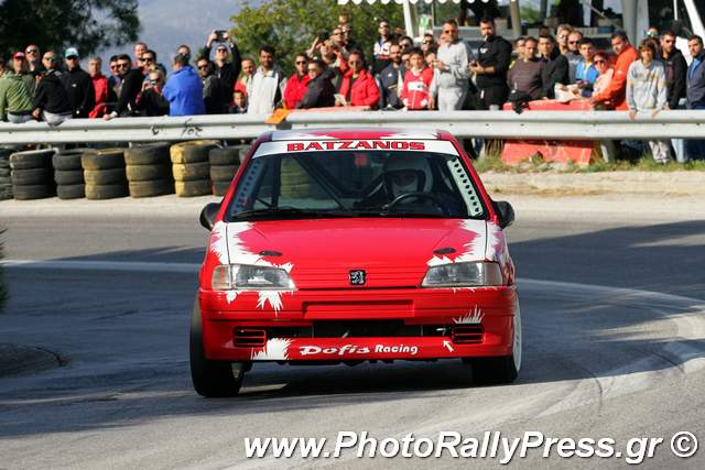 Ο Βασίλης Μπατζάνος