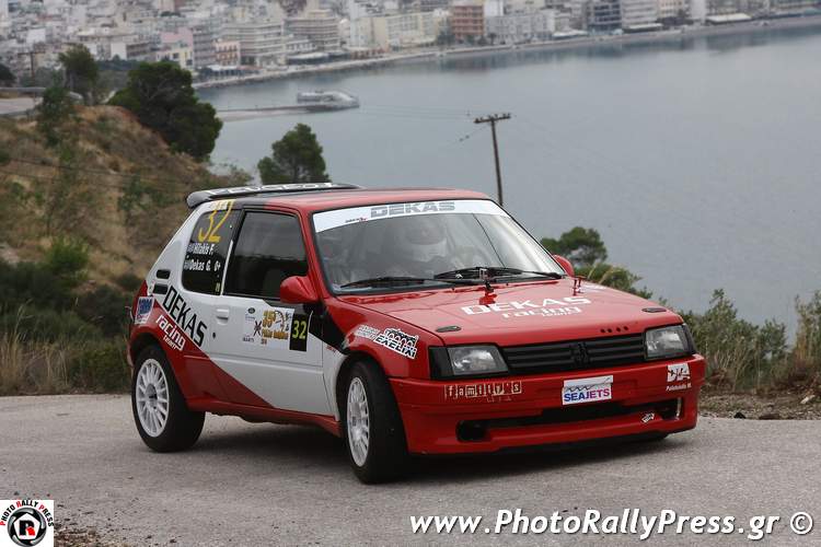 Οι Ντέκας - Χειλάκης