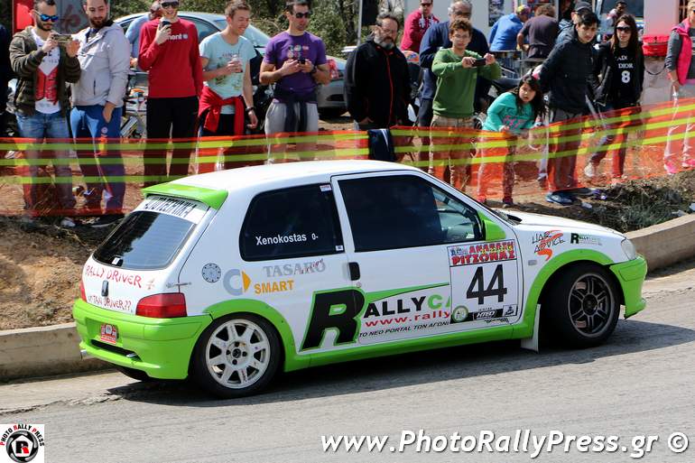 O Γιώργος Ξενοκώστας με Peugeot 106