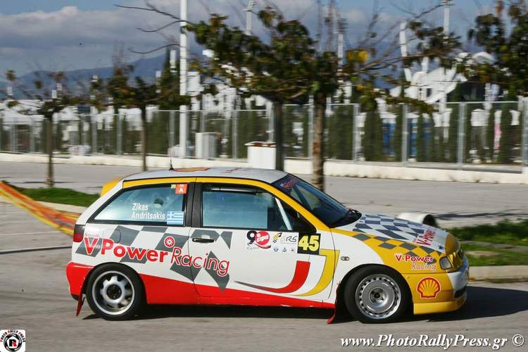 Οι Ανδριτσάκης - Ζήκας