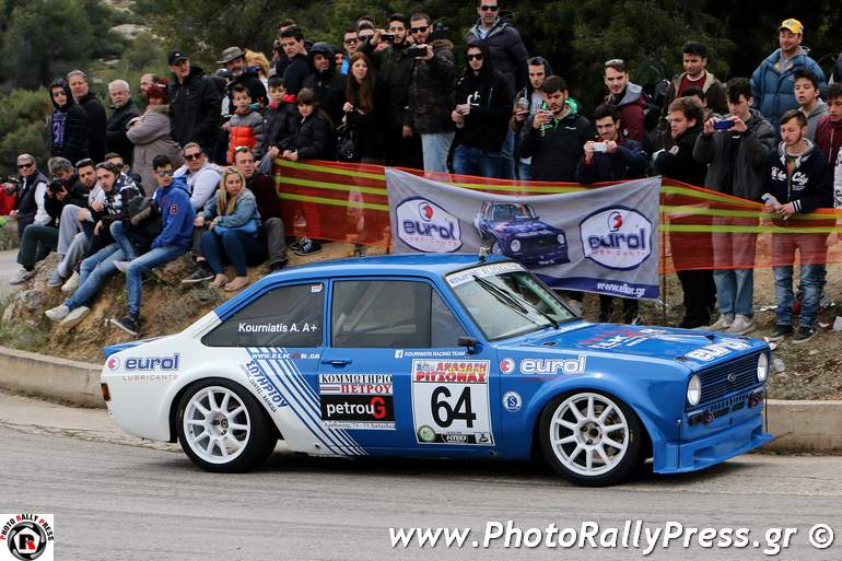 O τοπικός ήρωας Θανάσης Κουρνιάτης δεν έλειψε από την μεγάλη γιορτή